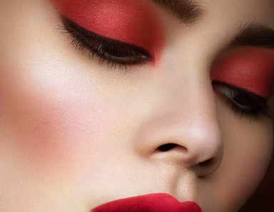 20-Stunning-Red-Eyeshadows-Looks-To-Try.jpg